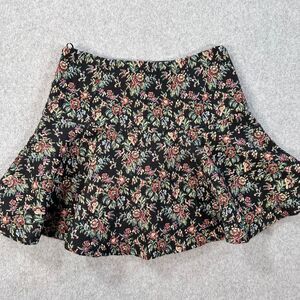 Charlie O. by Kinnucan's Floral Ruffle Hem Mini Skirt Size Medium Black Tapestry
